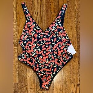 NWT Dippin Daisys Hefner One Piece Swimsuit Black Red Cherry Print Women’s Large